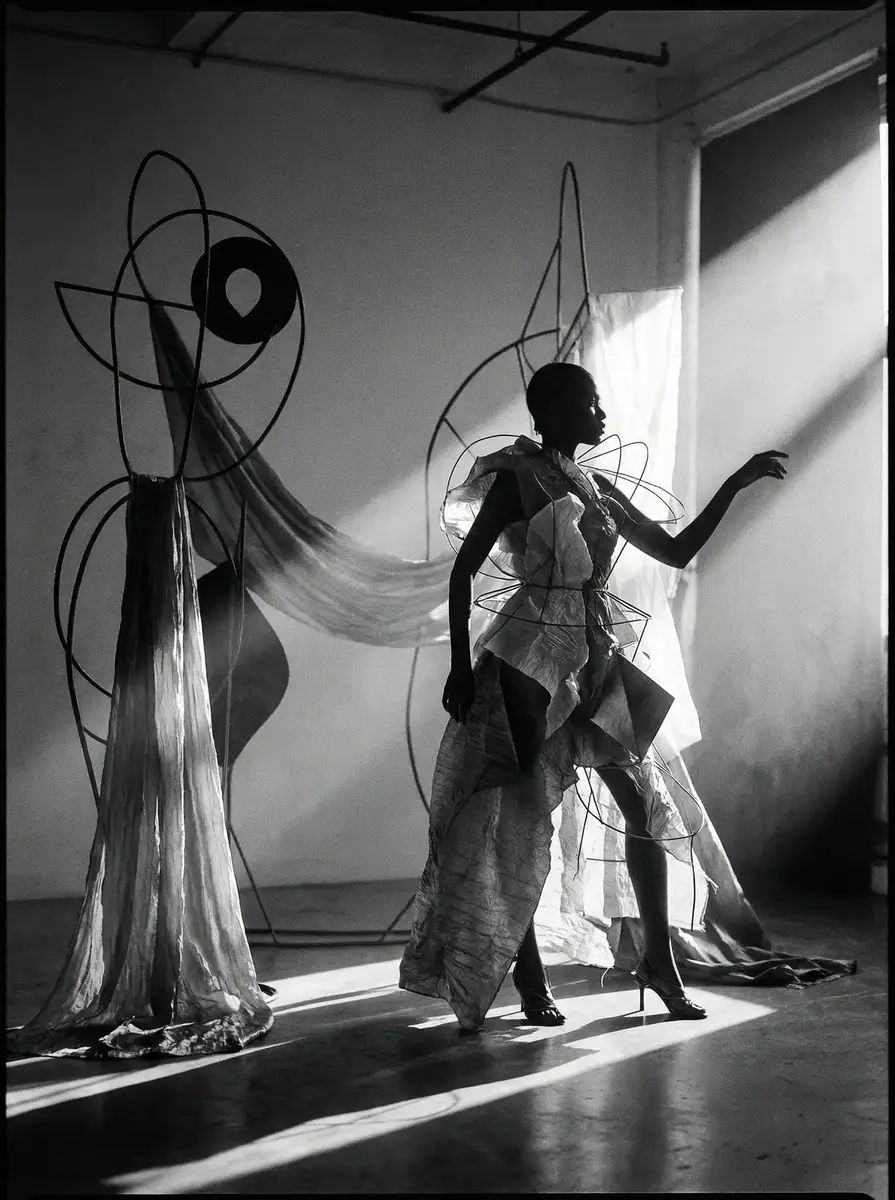 雅虎娱乐 灵感橱窗 先锋艺术装置时装